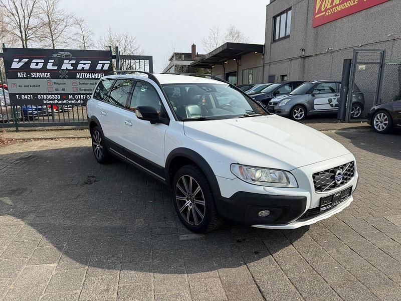 Gebraucht Volvo XC70 181 PS (133 kW) 2015 Weiß Kombi