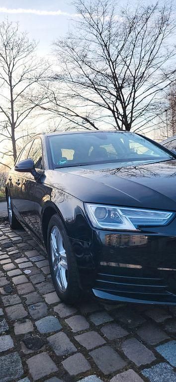 Gebraucht Audi A4 Design 150 PS (110 kW) 2017 Schwarz Kombi