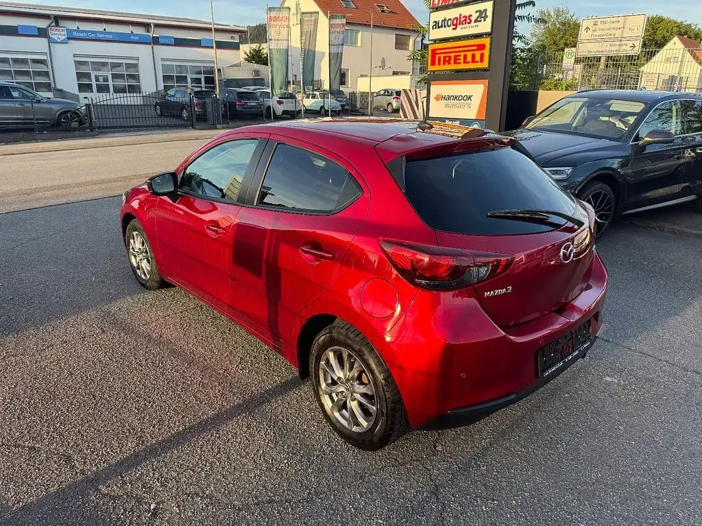 Gebraucht Mazda 2 Exclusive-Line 90 PS (66 kW) 2021 Rot Limousine
