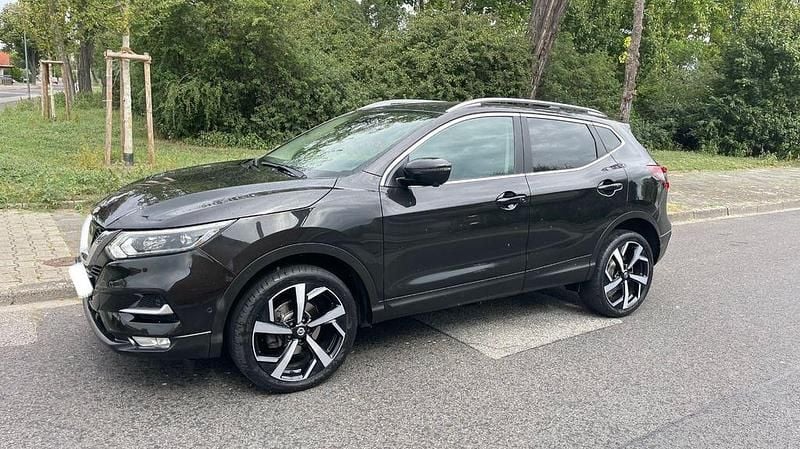 Schwarz Gebraucht 2018 Nissan Qashqai Tekna+ SUV | 15.990 € (Guter Preis) - Bild 1/4