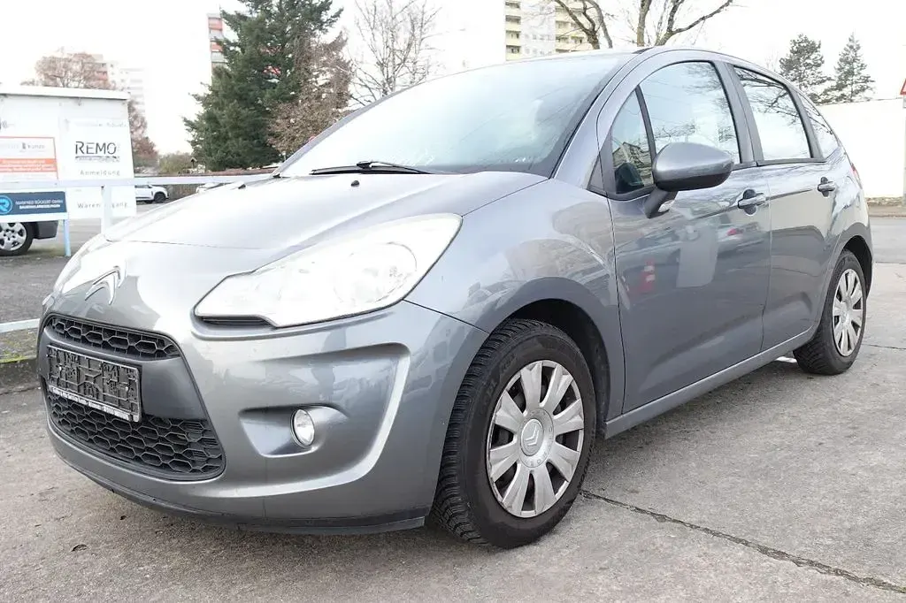 Gebraucht Citroën C3 Tendance 95 PS (69 kW) 2010 Grau Limousine