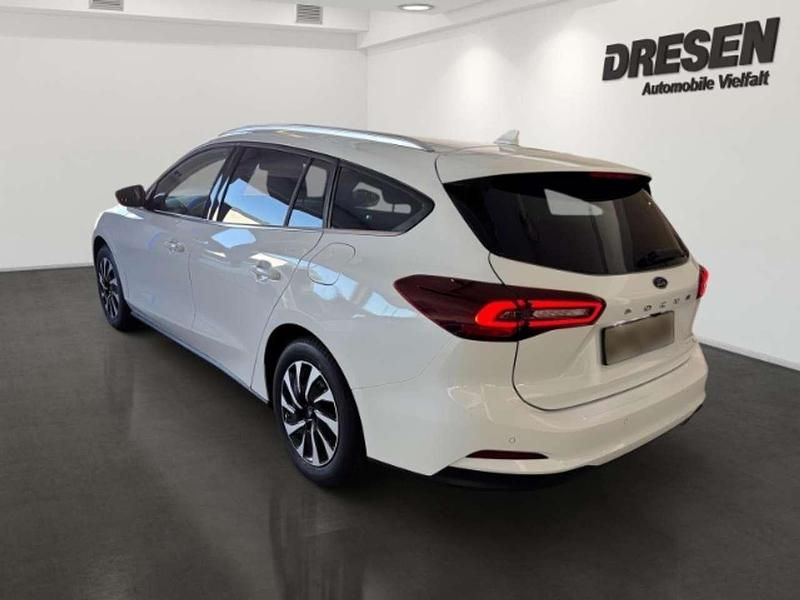 Gebraucht Ford Focus Titanium 125 PS (91 kW) 2025 Pn3gz) (weiss Kombi