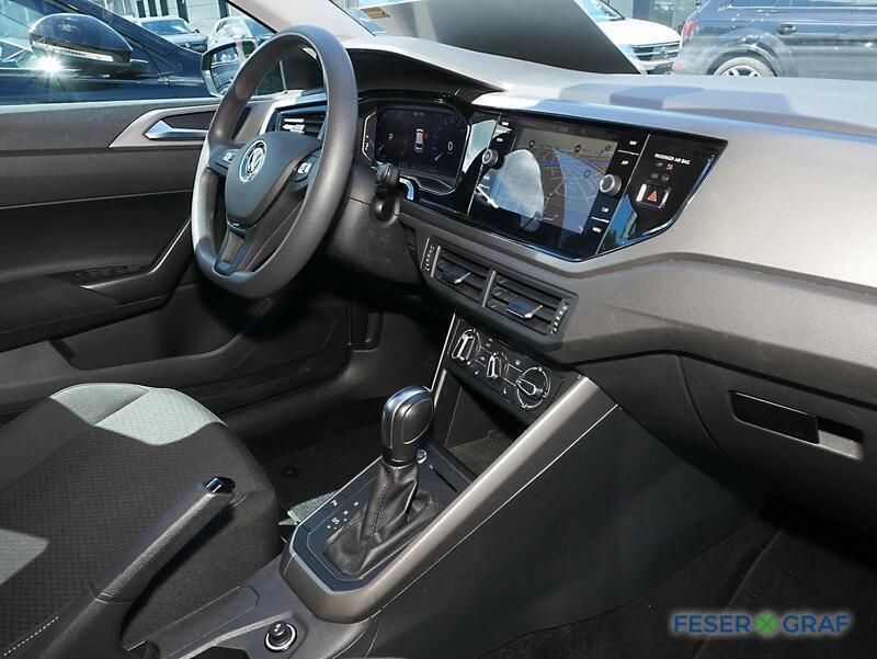 Gebraucht VW Polo Comfortline 95 PS (69 kW) 2021 Deep black perleffekt Limousine