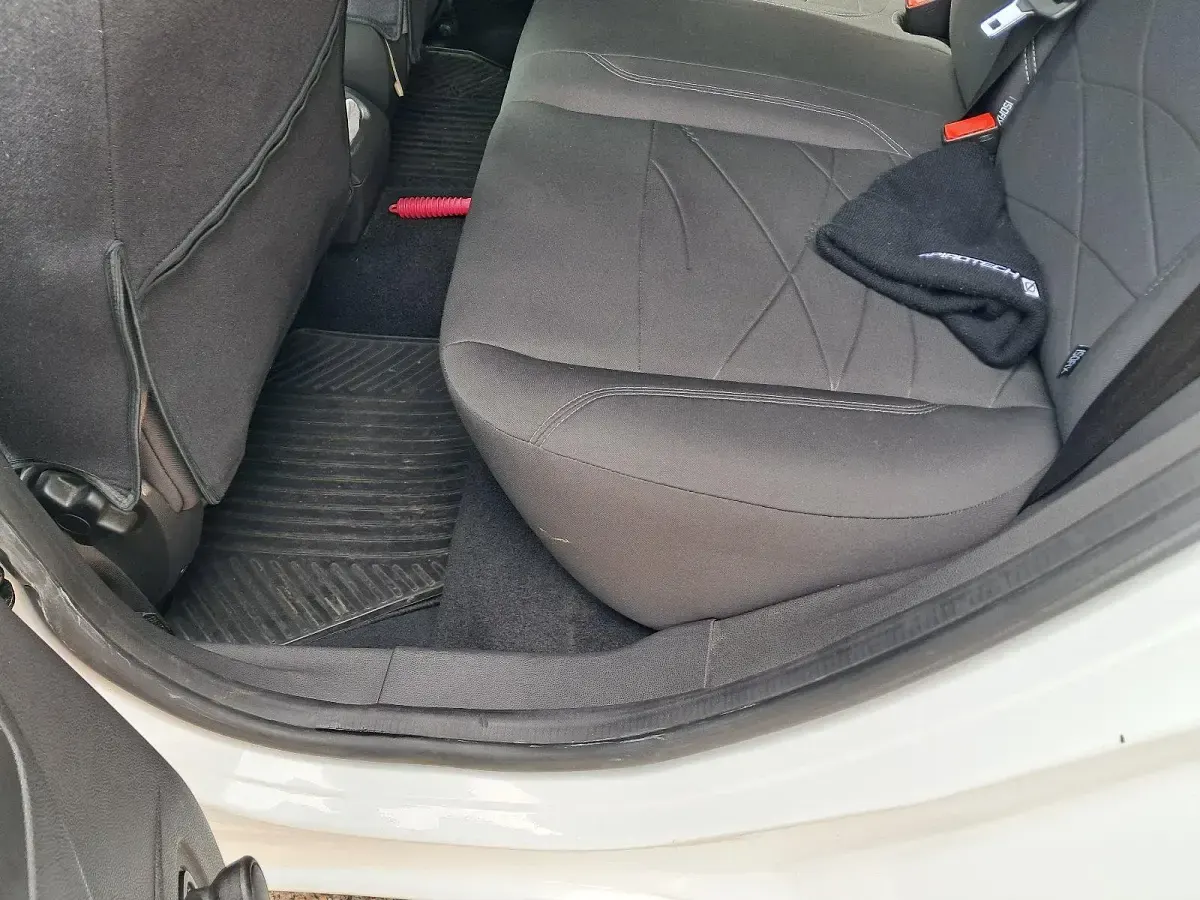 Gebraucht Ford Fiesta 60 PS (44 kW) 2013 Weiß Kleinwagen