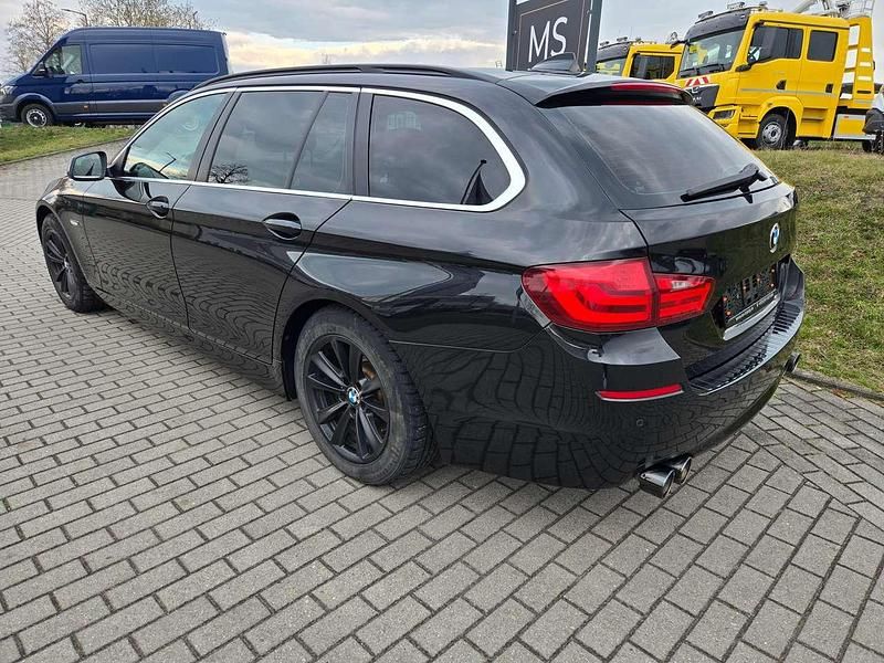 Gebraucht BMW 520 184 PS (135 kW) 2012 Schwarz Kombi