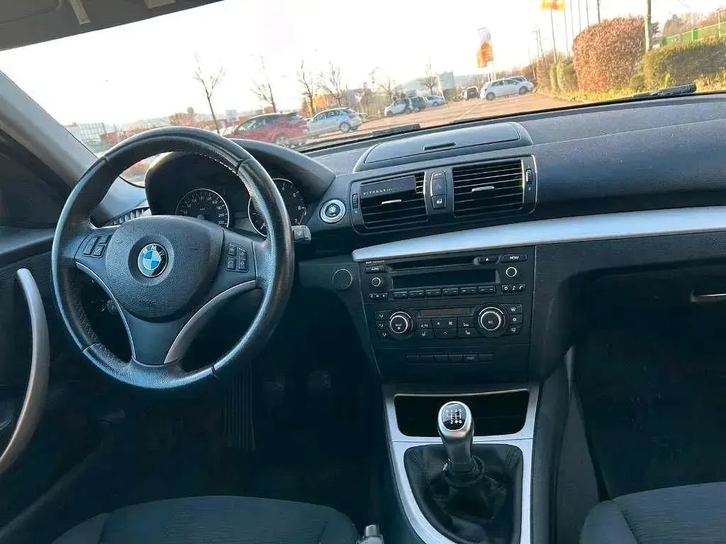 Gebraucht BMW 116 122 PS (89 kW) 2011 Braun Kleinwagen
