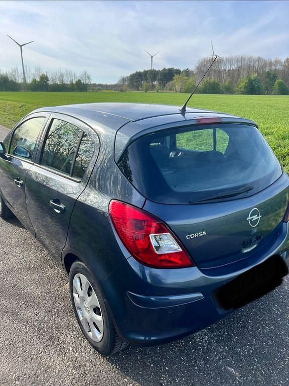 Second-hand Opel Corsa 80 CP (58 kW) 2009 Albastru Hatchback