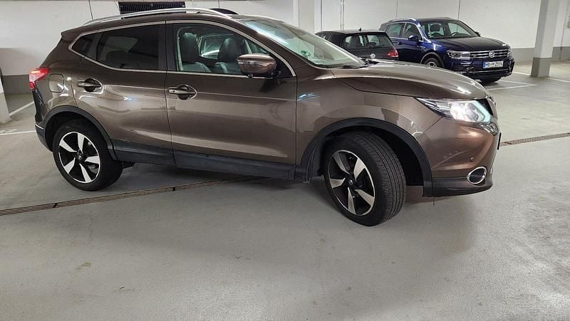 Gebraucht Nissan Qashqai N-Connecta 116 PS (85 kW) 2017 Braun SUV