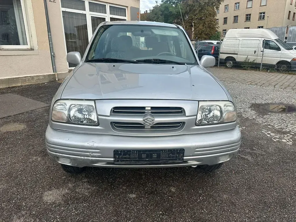 Gebraucht Suzuki Grand Vitara 94 PS (69 kW) 2000 Silber SUV