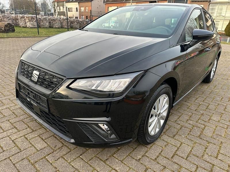 Schwarz Gebraucht 2023 Seat Ibiza Style Limousine | 14.999 € (Guter Preis) - Bild 1/4