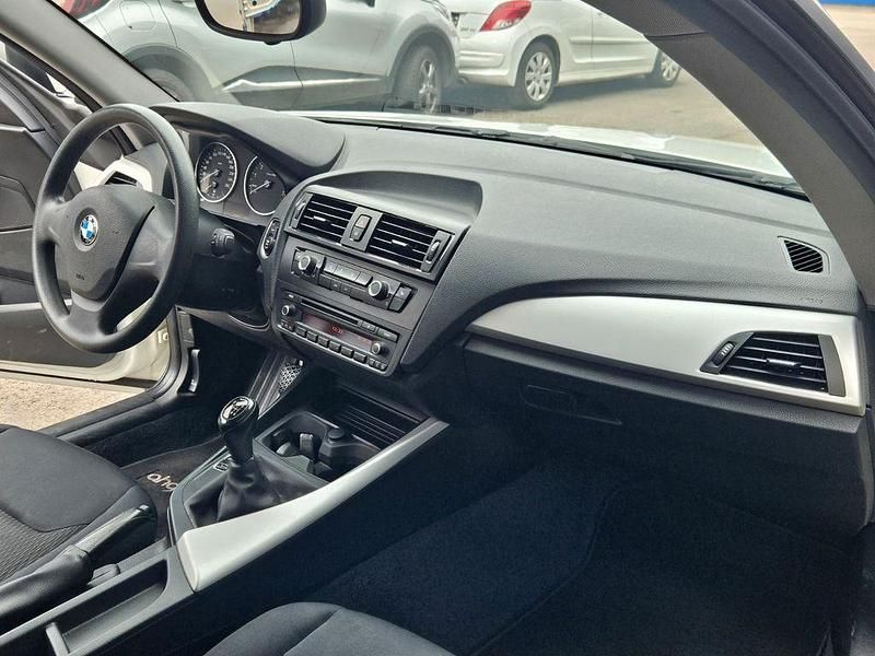 Gebraucht BMW 114 102 PS (75 kW) 2012 Weiß Kleinwagen