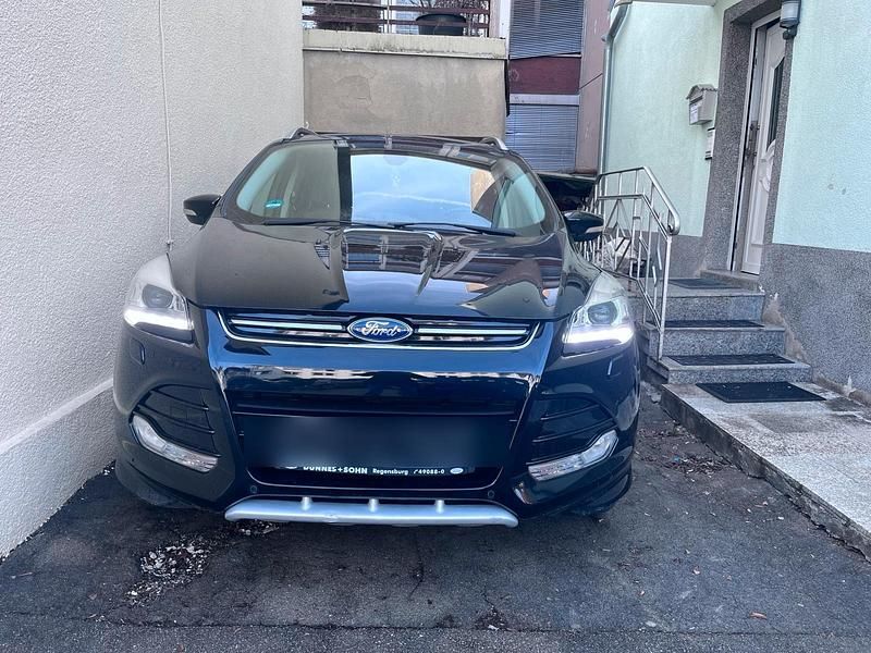 Gebraucht Ford Kuga SYNC Edition 179 PS (131 kW) 2015 Schwarz SUV