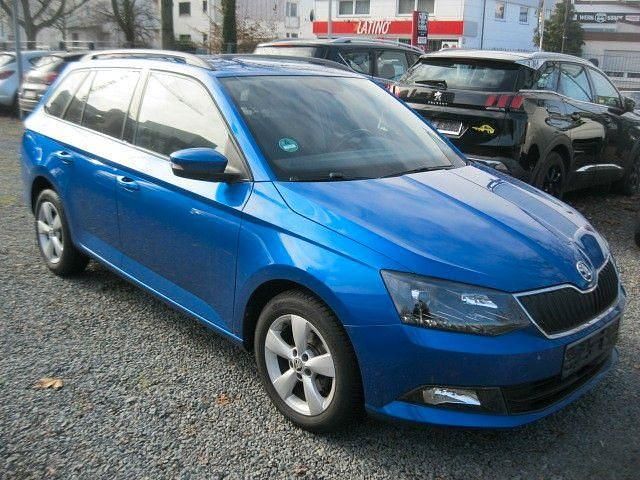 Gebraucht Skoda Fabia Style 90 PS (66 kW) 2015 Blau Kombi
