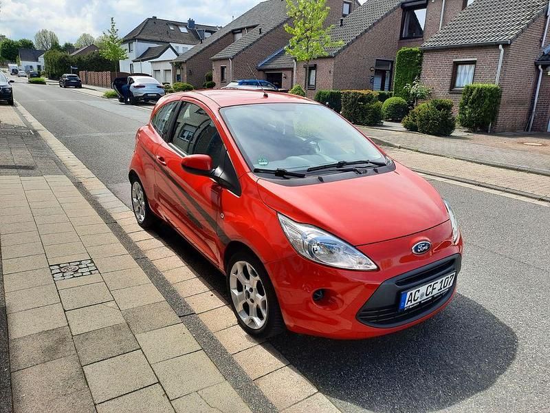 Gebraucht Ford Ka Trend 69 PS (50 kW) 2013 Rot Kleinwagen