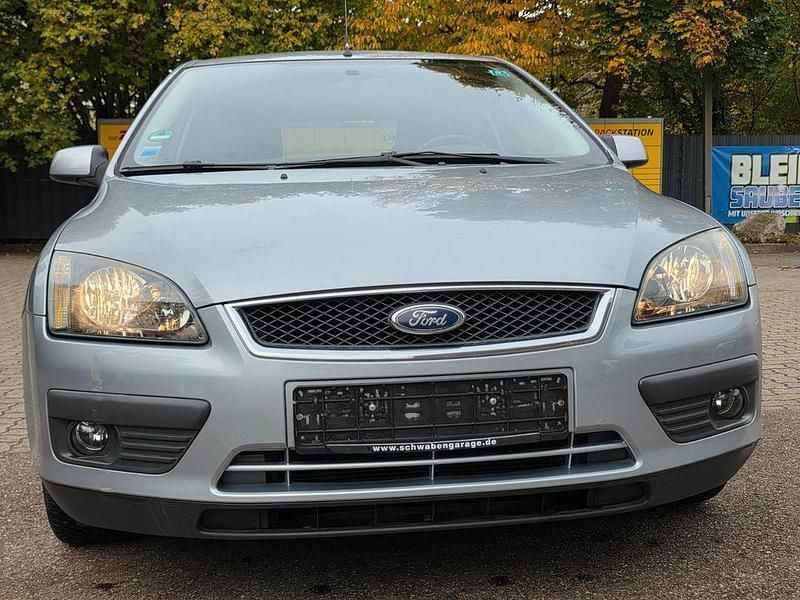 Silber Gebraucht 2005 Ford Focus Sport Limousine | 2.500 € (Guter Preis) - Bild 1/4
