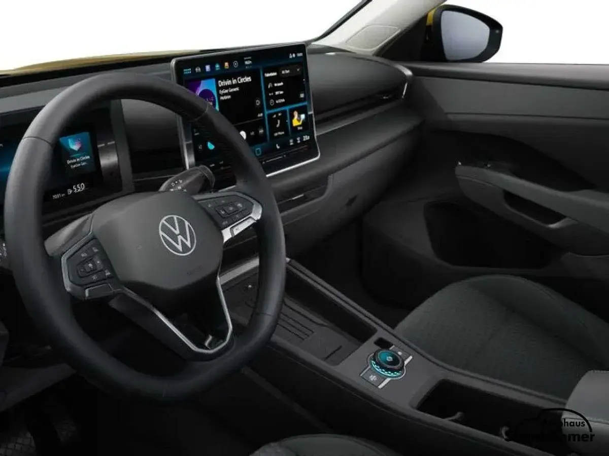 Neu VW T-Roc Life 116 PS (85 kW) 2025 Yellow (gelb) SUV