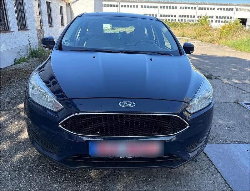 Blau Gebraucht 2017 Ford Focus Kombi | 6.400 € (Superpreis) - Bild 1/4