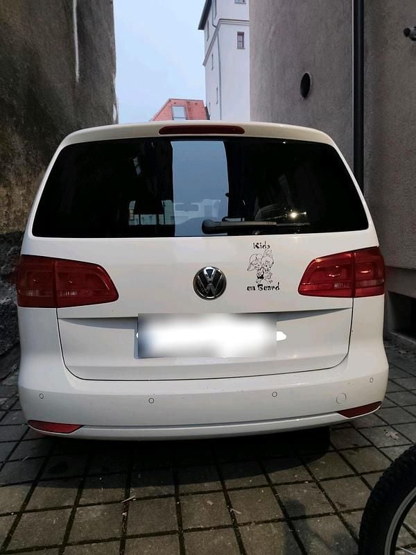 Gebraucht VW Touran 105 PS (77 kW) 2012 Weiß Van / Kleinbus