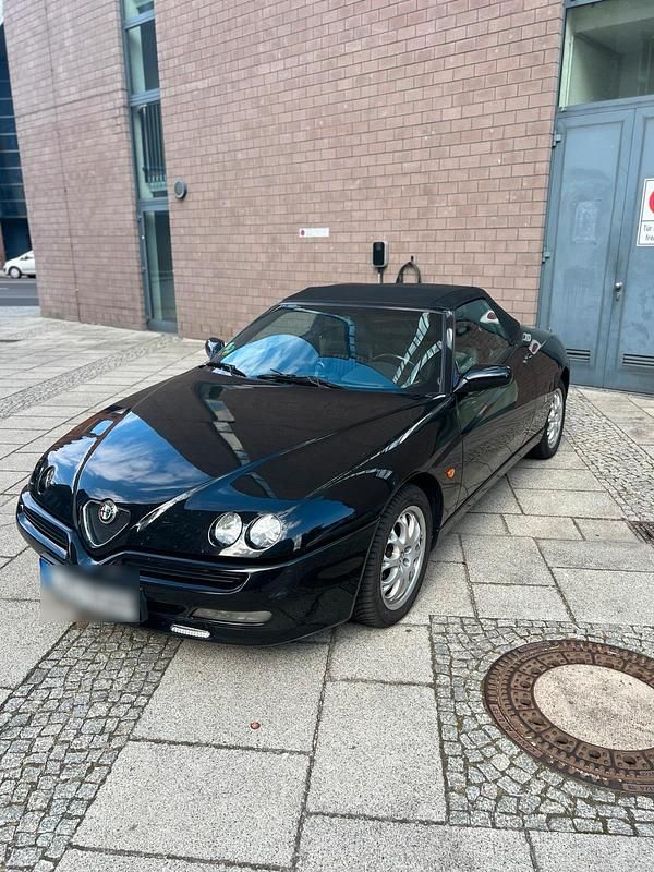 Gebraucht Alfa Romeo Spider 150 PS (110 kW) 2002 Schwarz Cabrio