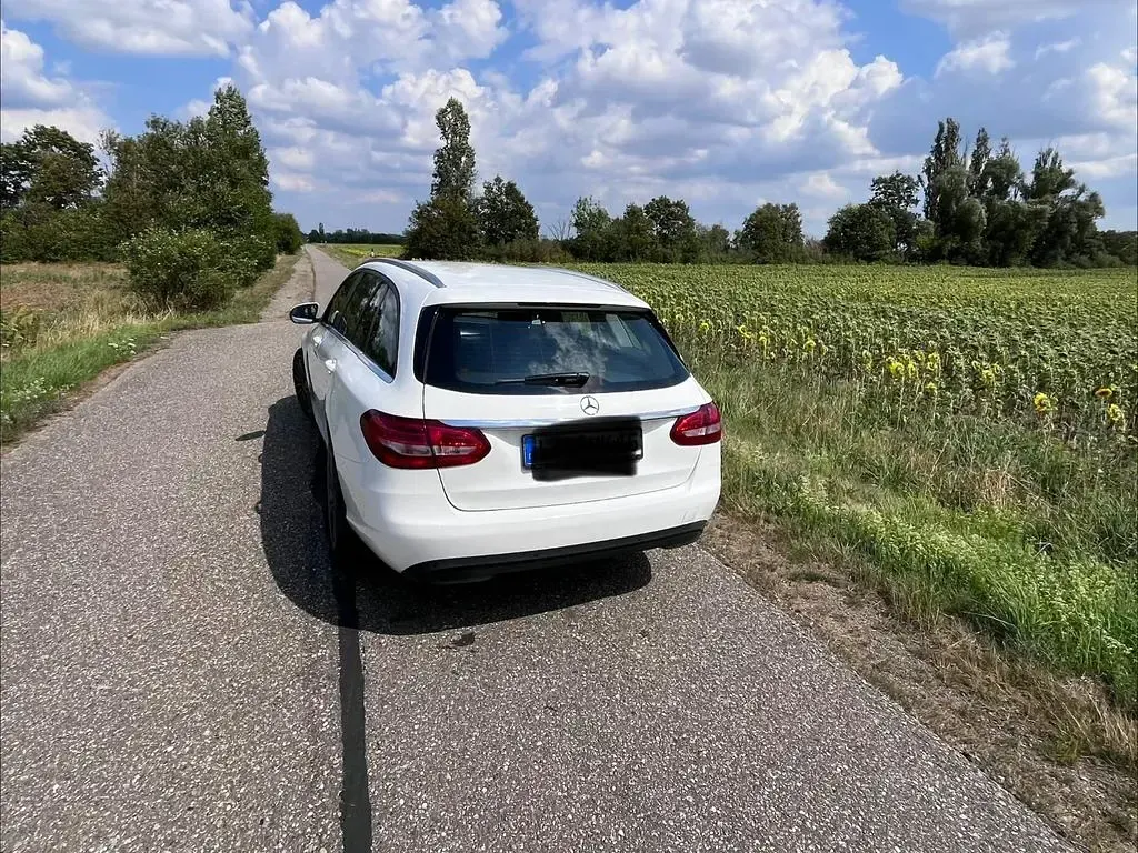 Gebraucht Mercedes 200 136 PS (100 kW) 2017 Weiß Kombi