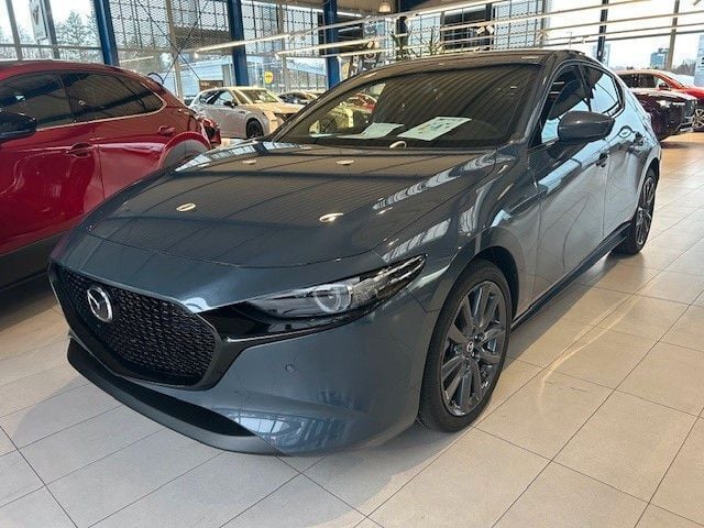 Grau Neu 2025 Mazda 3 Homura-Line Limousine | 30.500 € (Etwas zu teuer) - Bild 1/4