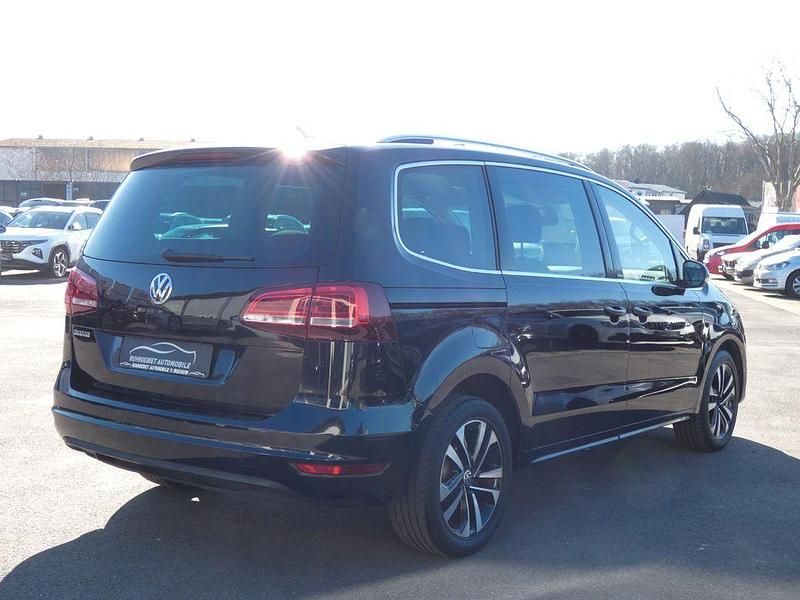 Gebraucht VW Sharan United 150 PS (110 kW) 2021 Schwarz Van / Kleinbus