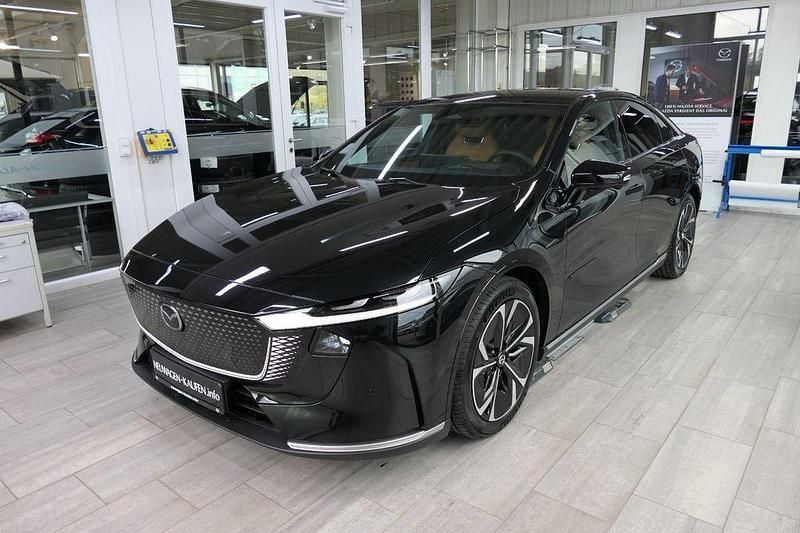 Neu Mazda 6e Takumi-Line 180 kW (245 PS) 2025 Schwarz Limousine