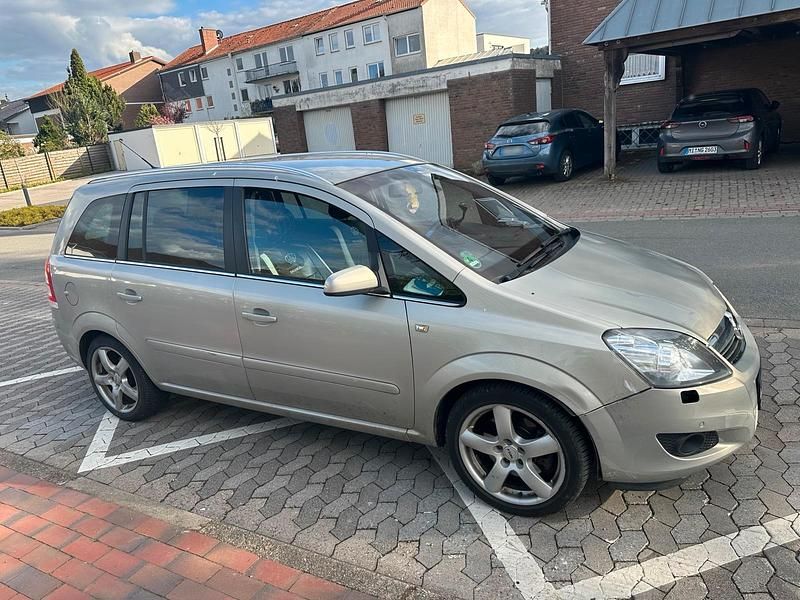 Gebraucht Opel Zafira 180 PS (132 kW) 2008 Grau Van / Kleinbus