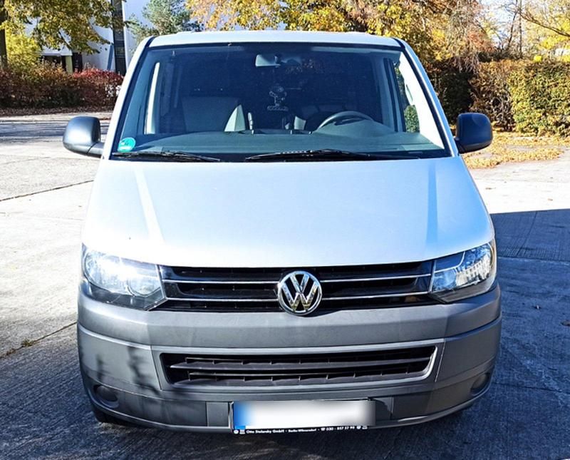 Second-hand VW T5 102 CP (75 kW) 2011 Argintiu Van