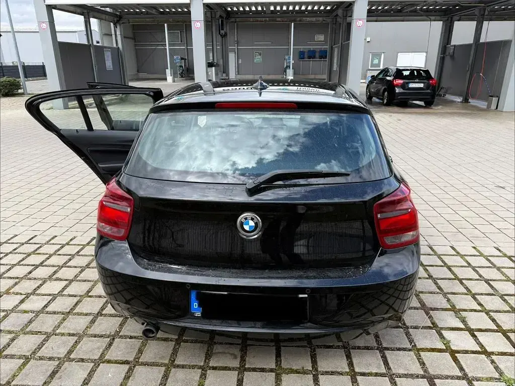 Gebraucht BMW 116 Performance 116 PS (85 kW) 2014 Schwarz Kleinwagen
