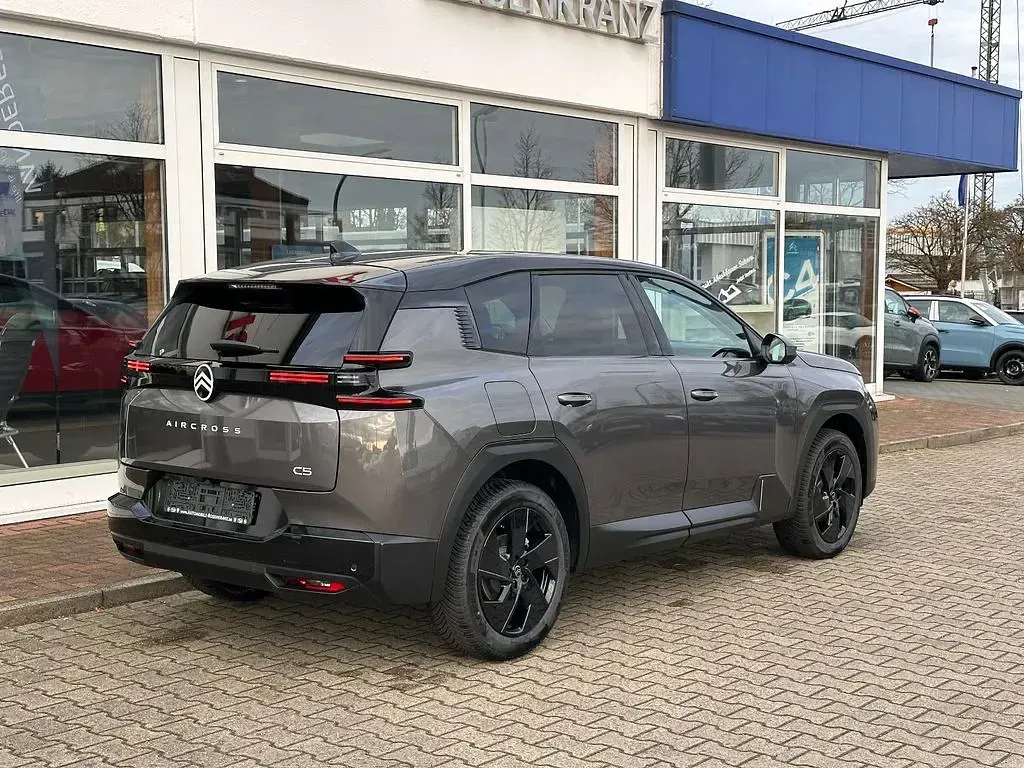 Neu Citroën C5 145 PS (106 kW) 2026 Platinum grau met. SUV
