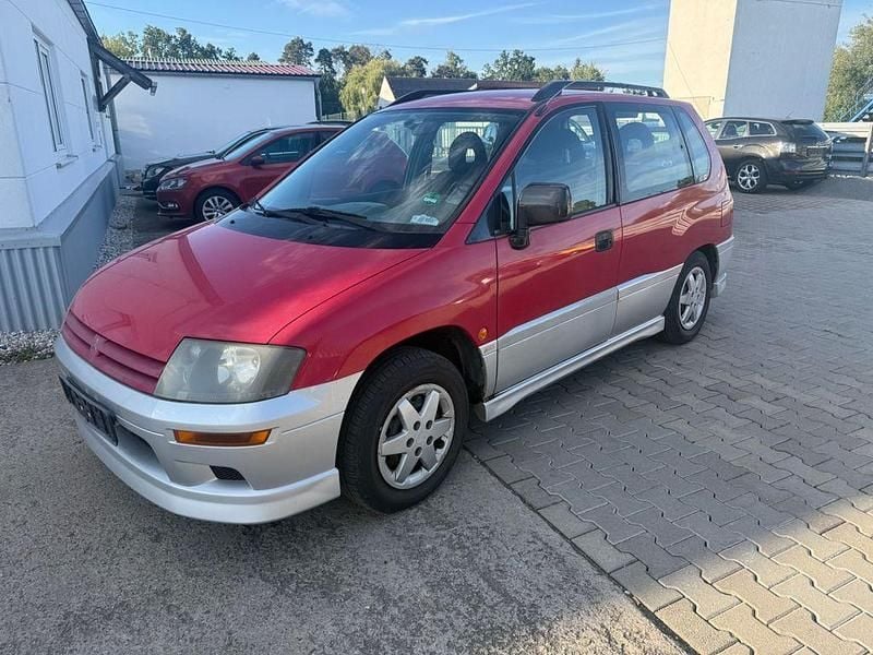 Rot Gebraucht 2000 Mitsubishi Space Runner Van / Kleinbus | 1.450 € - Bild 1/4
