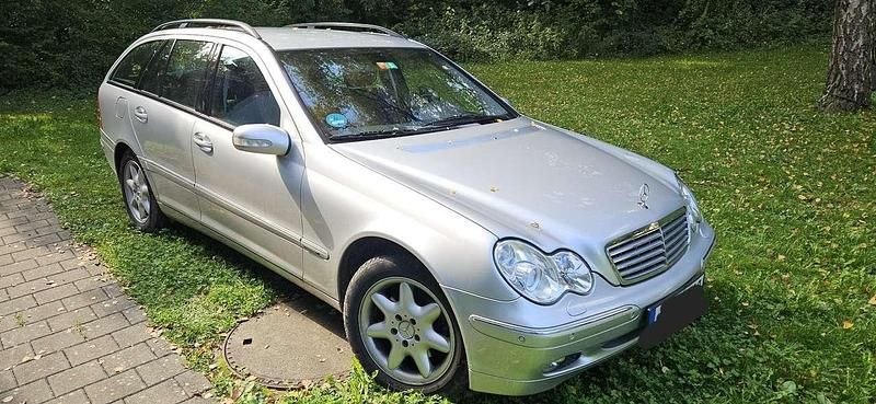 Silber Gebraucht 2003 Mercedes C240 Classic Kombi | 3.500 € (Fairer Preis) - Bild 1/4