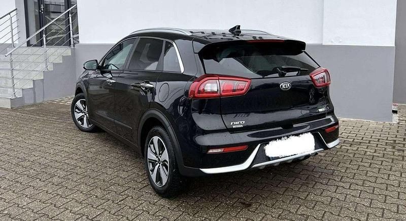 Gebraucht Kia Niro Premium 105 PS (77 kW) 2016 SUV