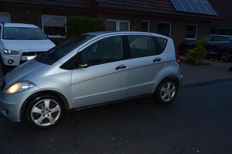 Silber Gebraucht 2006 Mercedes A170 Kleinwagen | 2.200 € (Fairer Preis) - Bild 1/4