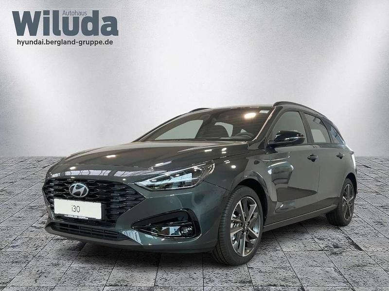 Cypress green grün Neu 2025 Hyundai i30 Advantage Kombi | 27.440 € (Teuer) - Bild 1/4