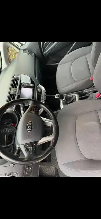 Gebraucht Kia Rio DREAM-TEAM Edition 109 PS (80 kW) 2016 Weiß Kleinwagen