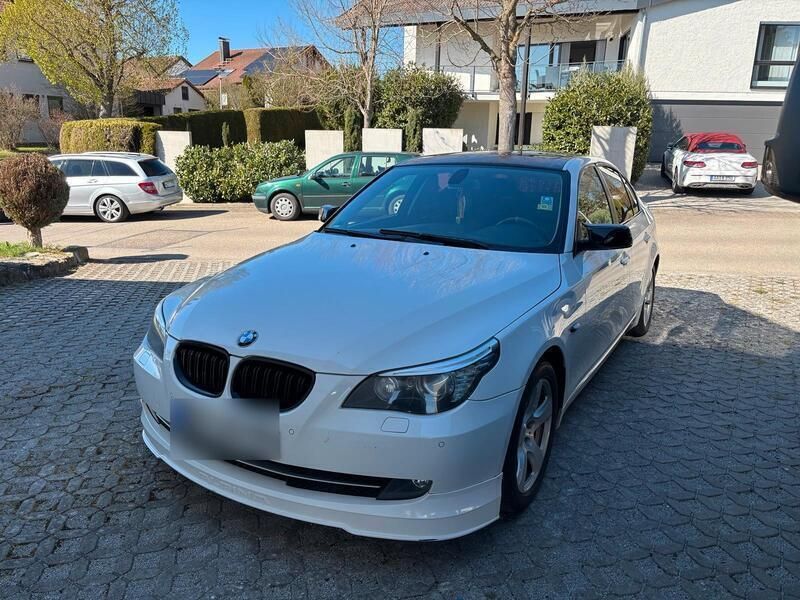 Weiß Gebraucht 2009 BMW 530 Limousine | 4.700 € (Superpreis) - Bild 1/4