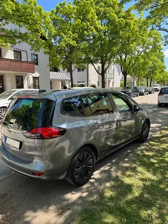 Gebraucht Opel Zafira S 136 PS (100 kW) 2019 Grau Van / Kleinbus