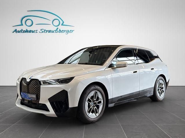 Gebraucht BMW iX Sport Line 384 kW (523 PS) 2023 Weiß SUV