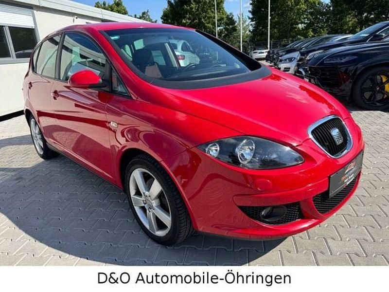 Rot Gebraucht 2004 Seat Altea Style Van / Kleinbus | 4.490 € (Fairer Preis) - Bild 1/4