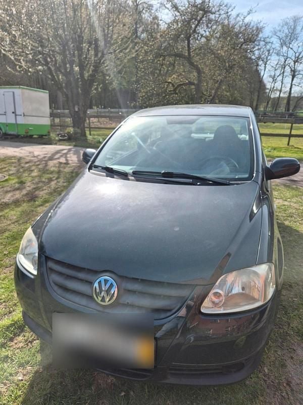 Gebraucht VW Fox 60 PS (44 kW) 2008 Schwarz Kleinwagen