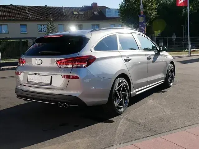 Neu Hyundai i30 N Line 150 PS (110 kW) 2026 Silber Kombi