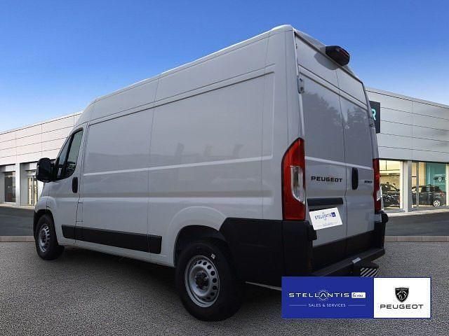 Neu Peugeot Boxer 140 PS (102 kW) 2025 Weiß Van