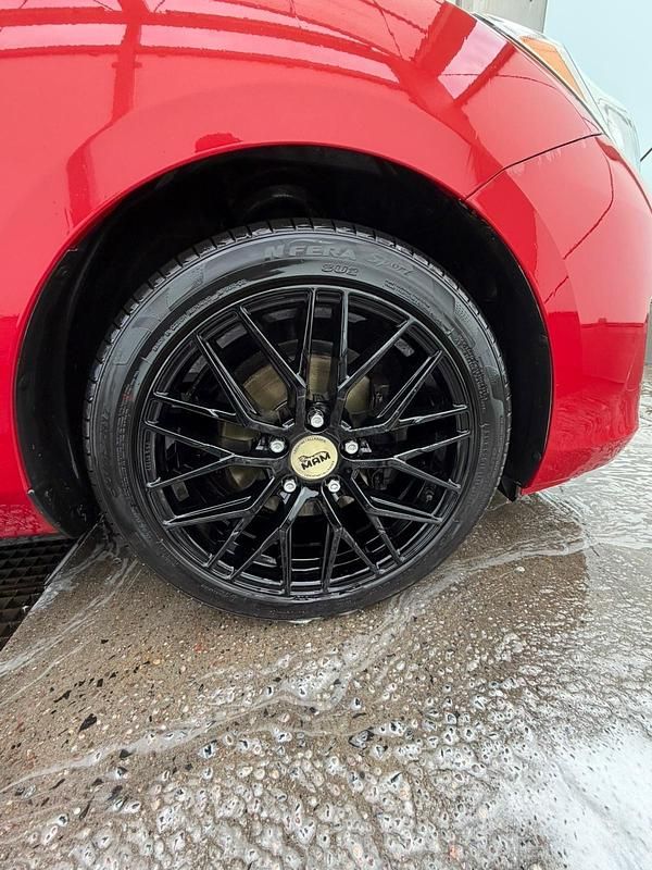 Gebraucht Mazda 3 105 PS (77 kW) 2012 Rot Kleinwagen