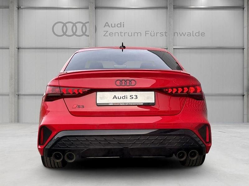 Gebraucht Audi S3 Performance 333 PS (244 kW) 2024 Rot Limousine