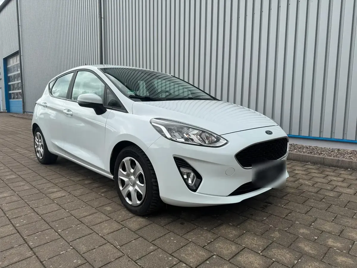 Gebraucht Ford Fiesta Cool & Connect 75 PS (55 kW) 2020 Weiß Kleinwagen