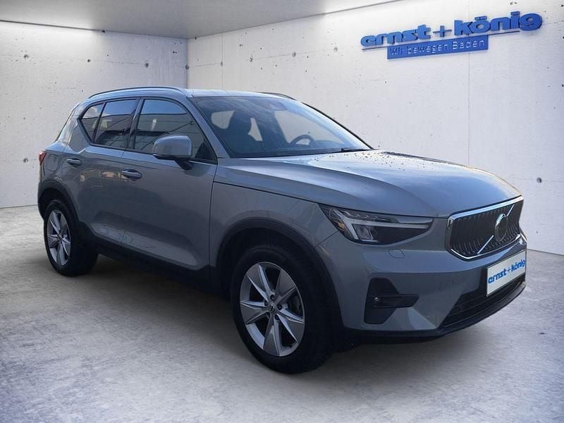 Gebraucht Volvo XC40 Core 129 PS (94 kW) 2023 Grau SUV