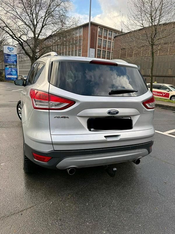 Gebraucht Ford Kuga 163 PS (119 kW) 2013 Silber SUV