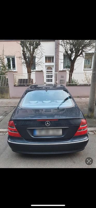 Gebraucht Mercedes E220 Avantgarde 150 PS (110 kW) 2002 Limousine